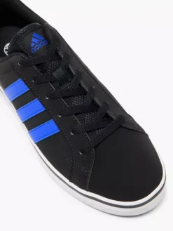 Sportbekleidungsgeschäft -Sportbekleidungsgeschäft 2162780 H2